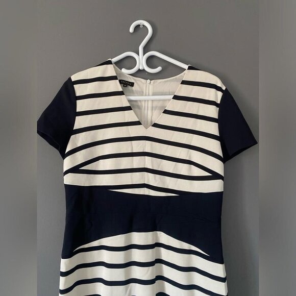 Escada Striped Dress Size 40 Bodycon Viscose Knit Corporate Chic - Picture 3 of 15